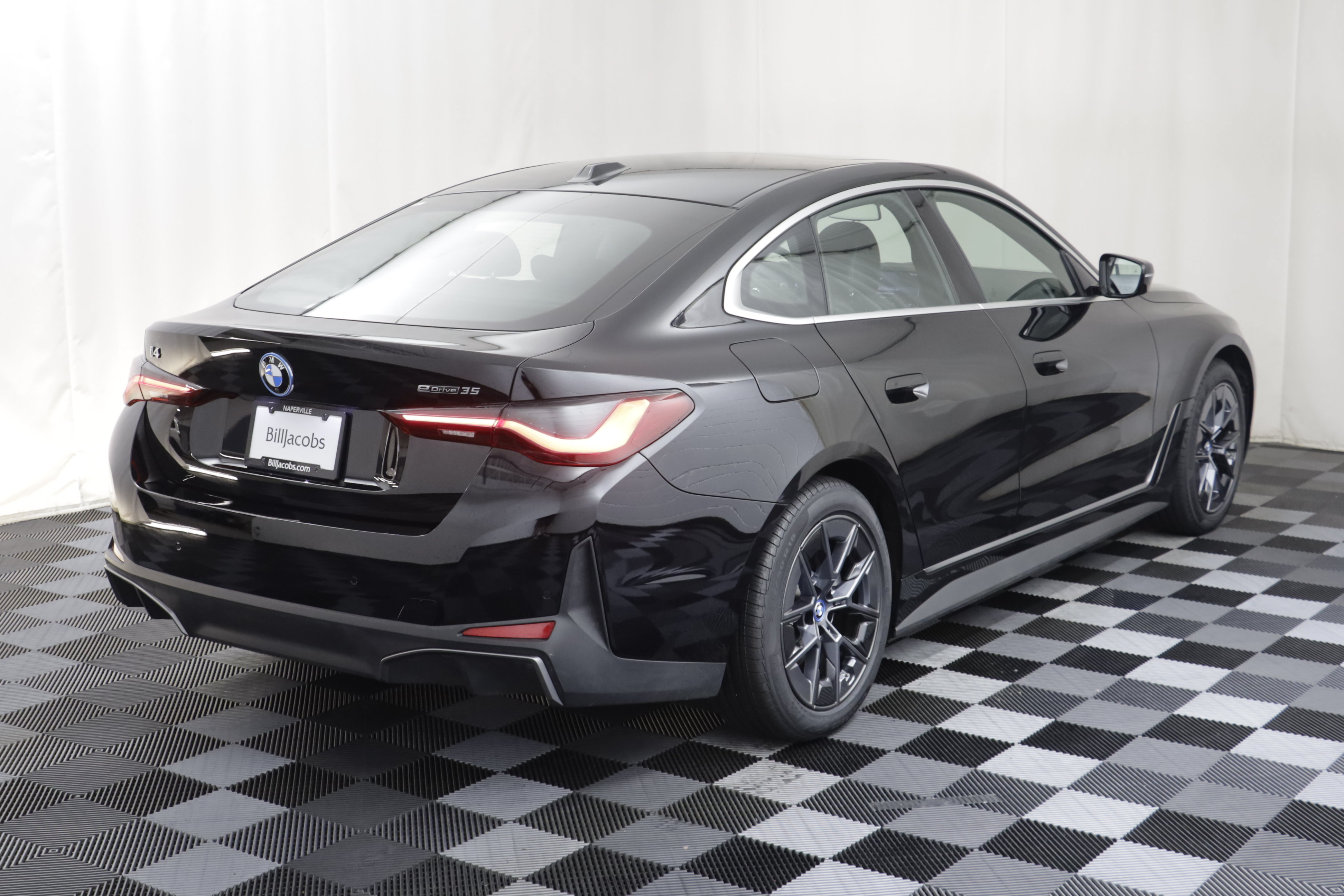 Used 2024 BMW i4 eDrive35 w/ Convenience Package RWD image 18