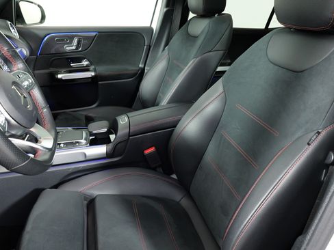 Used 2021 Mercedes-Benz GLB 250 4MATIC image 21