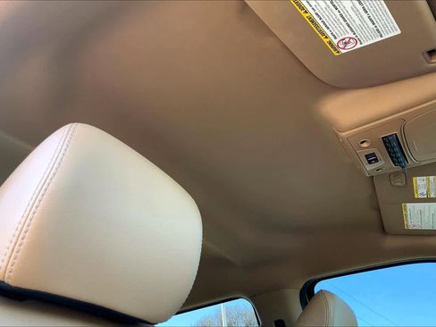 Certified 2022 Ford F250 Lariat w/ Lariat Ultimate Package image 13