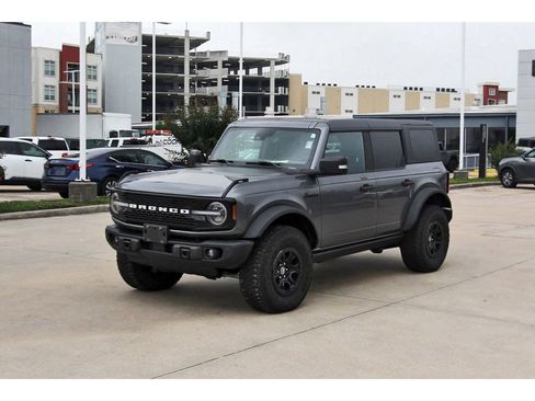 Used 2023 Ford Bronco Wildtrak AWD/4WD image 2