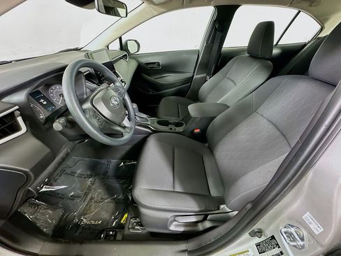 Used 2025 Toyota Corolla LE image 15