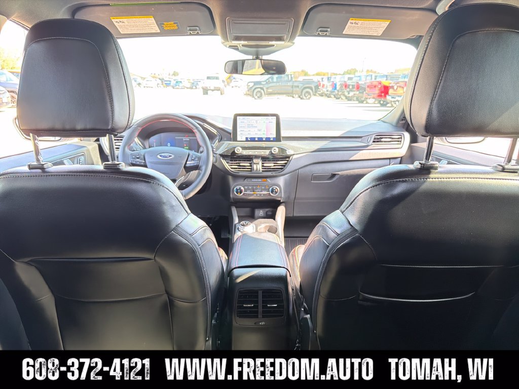 Used 2025 Ford Escape ST-Line Select AWD/4WD image 29