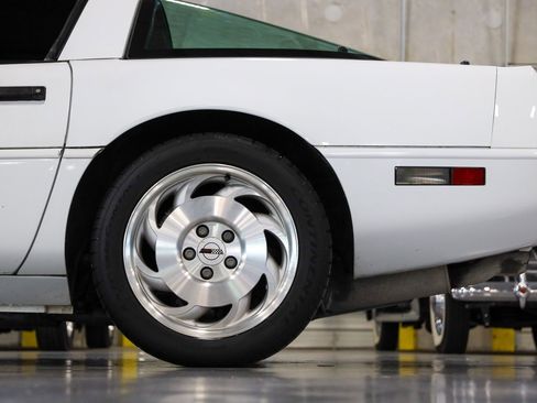 Used 1993 Chevrolet Corvette Coupe image 21