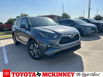 Used 2022 Toyota Highlander XLE
