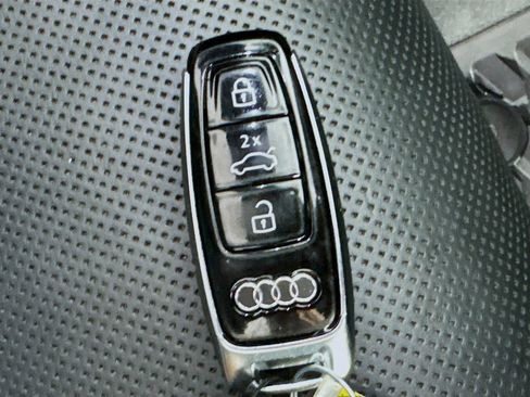 Used 2021 Audi SQ7 Premium Plus w/ Executive Package AWD/4WD image 41