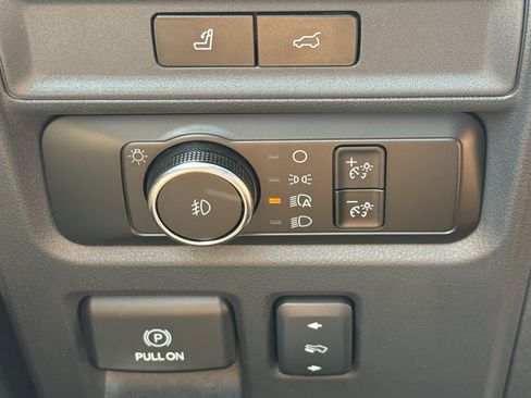 Used 2024 Ford Expedition Max Limited AWD/4WD image 22