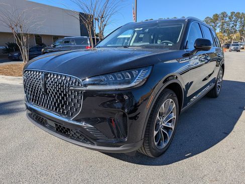 Certified 2025 Lincoln Aviator Reserve image 9