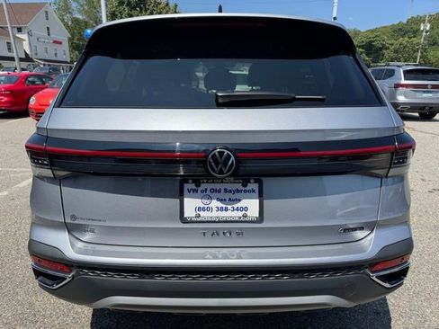 New 2025 Volkswagen Taos SE image 6