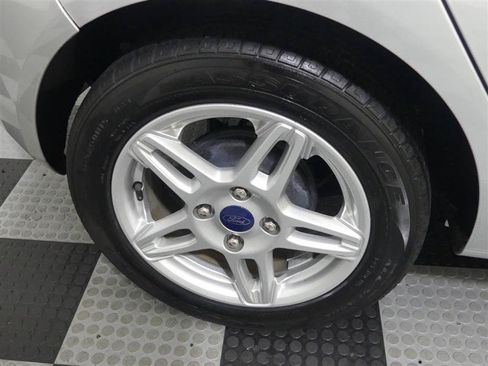 Used 2018 Ford Fiesta SE FWD image 16