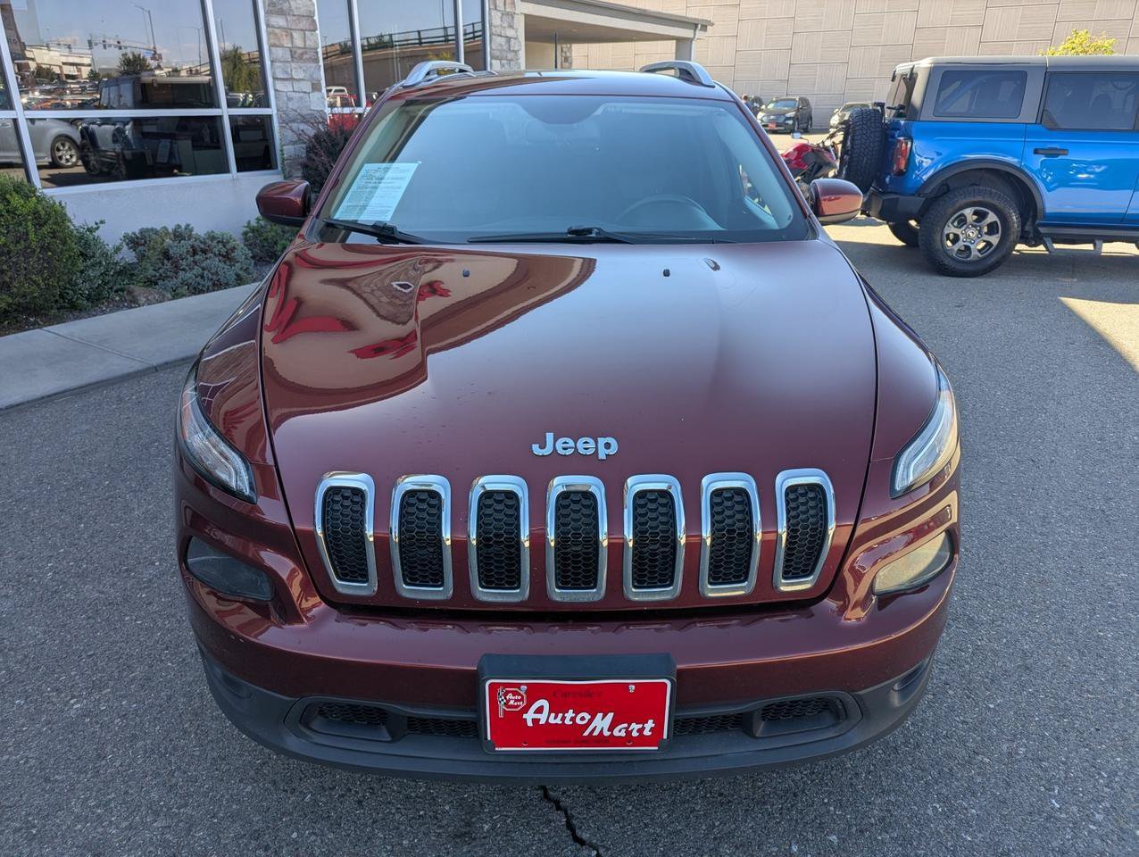 Used 2018 Jeep Cherokee Latitude w/ Cold Weather Group AWD/4WD image 7