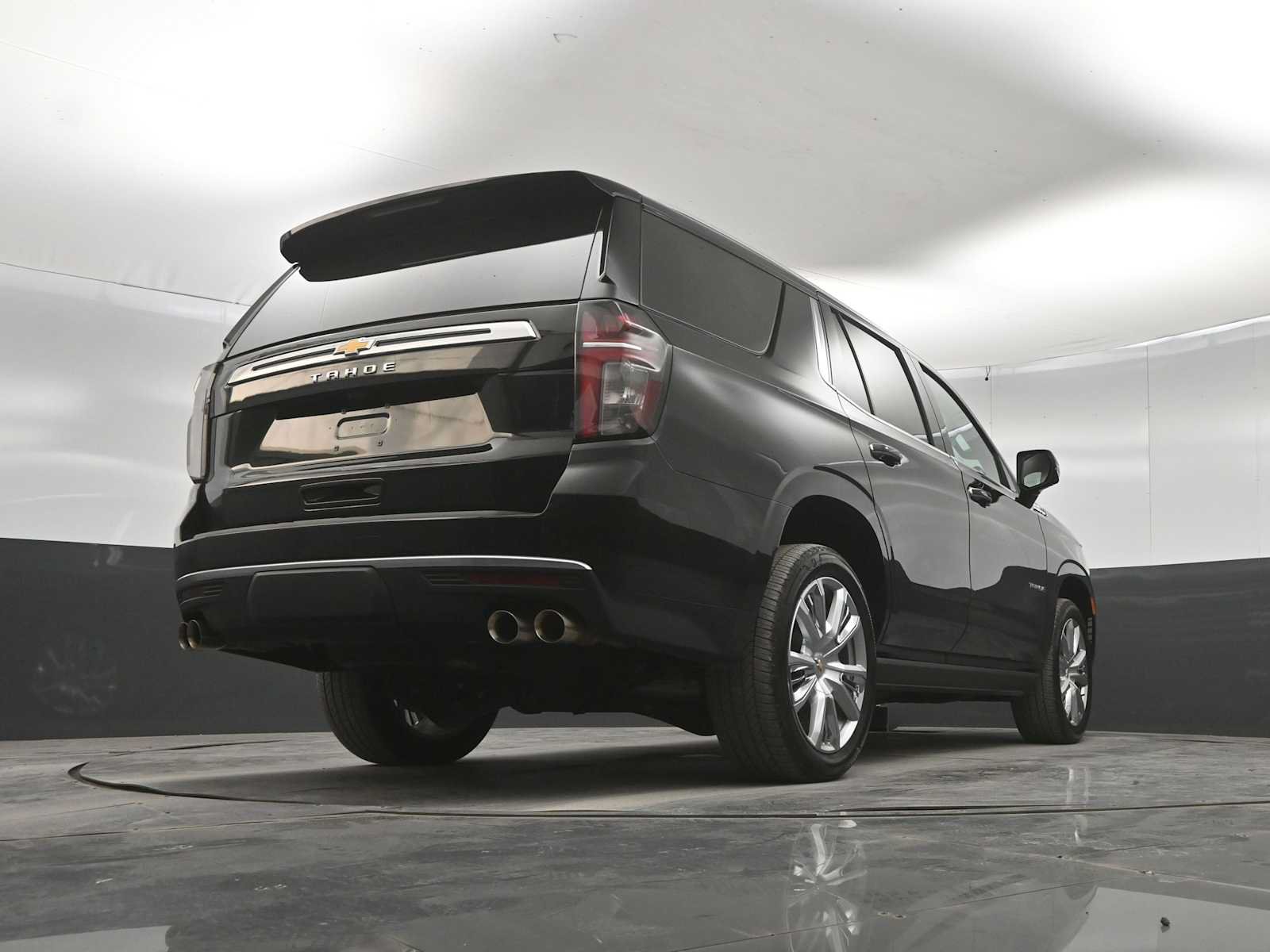 Used 2024 Chevrolet Tahoe High Country w/ Premium Package AWD/4WD image 37