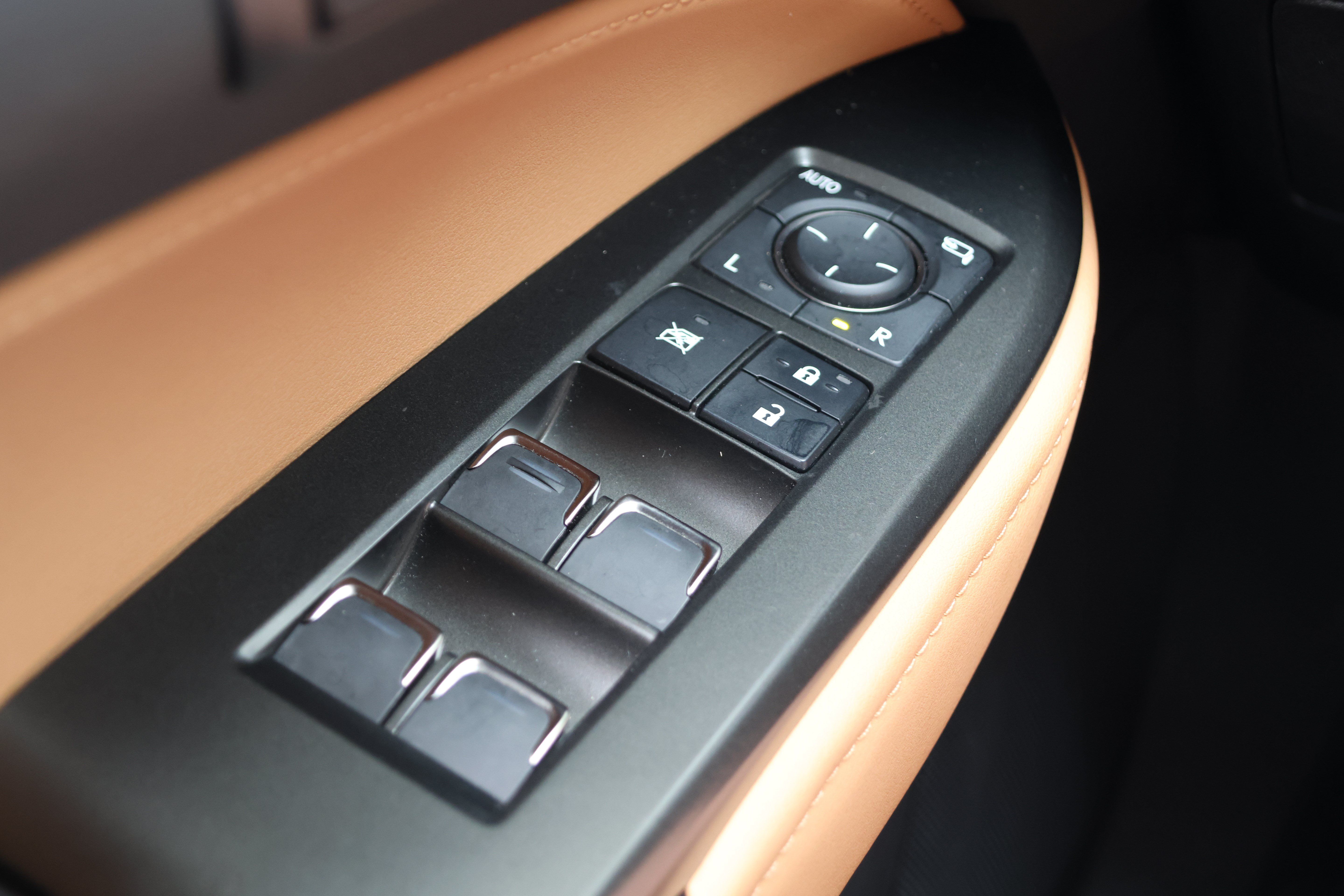 Used 2024 Lexus NX 250 FWD image 14