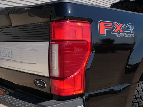 Used 2021 Ford F350 King Ranch w/ King Ranch Ultimate Package AWD/4WD image 12