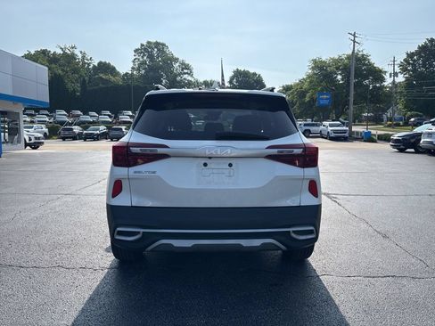 Used 2023 Kia Seltos S w/ Navigation Package AWD/4WD image 3