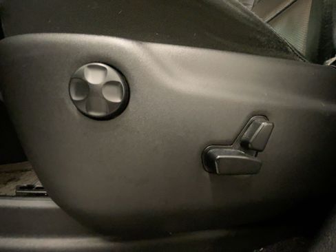 Used 2019 Jeep Grand Cherokee Limited w/ Luxury Group II image 14