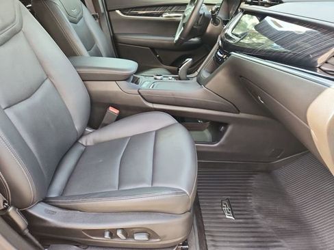 Used 2023 Cadillac XT6 Premium Luxury w/ Technology Package image 29