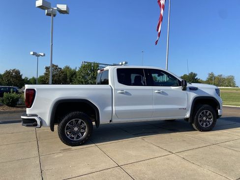 Used 2025 GMC Sierra 1500 AT4 AWD/4WD image 12