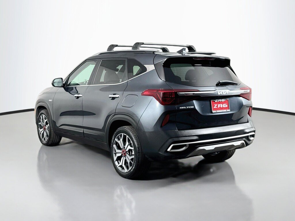 Used 2023 Kia Seltos SX w/ SX Sunroof Package AWD/4WD image 3