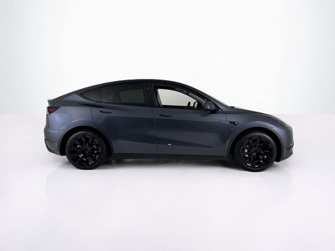 Used 2023 Tesla Model Y 2WD image 6