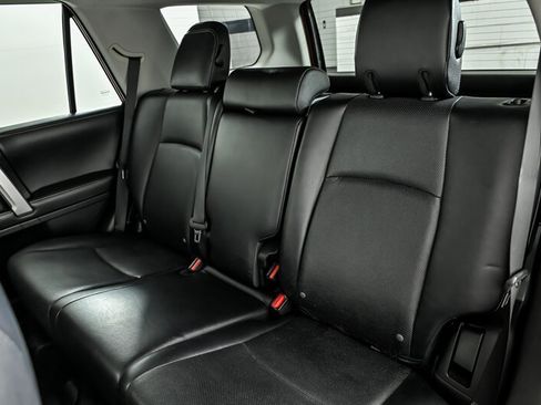 Used 2014 Toyota 4Runner Limited AWD/4WD image 19