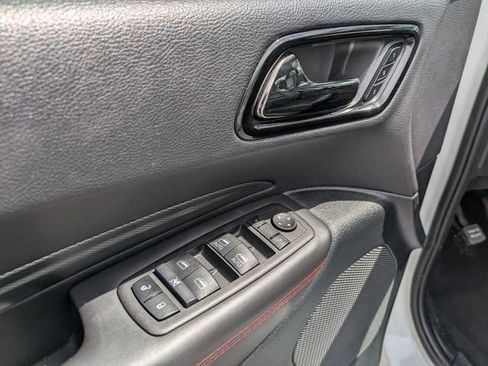 Used 2024 Dodge Durango GT AWD/4WD image 11