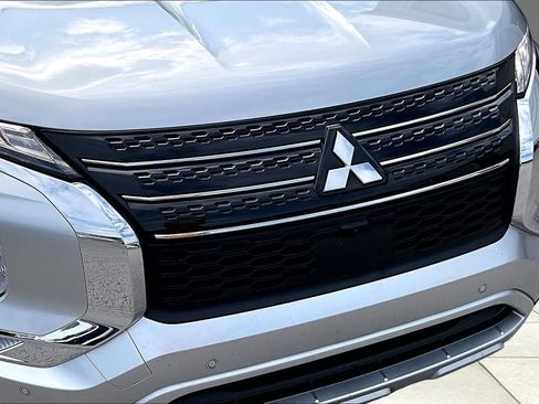 Used 2024 Mitsubishi Outlander SE FWD image 22