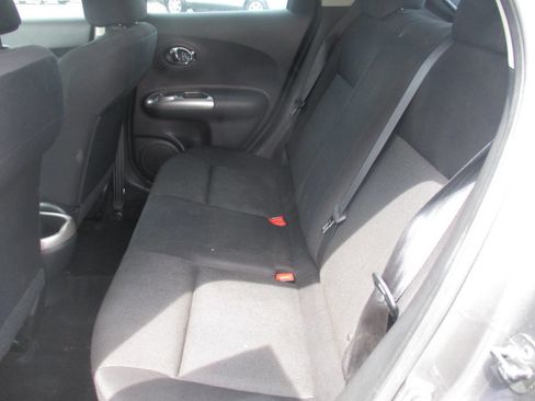 Used 2011 Nissan Juke S image 10