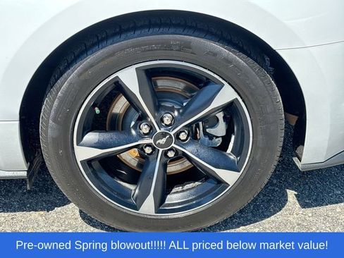 Used 2022 Ford Mustang GT RWD image 14