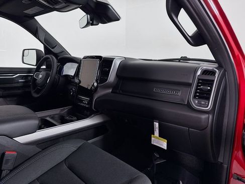 New 2026 RAM 1500 4x4 Crew Cab image 27