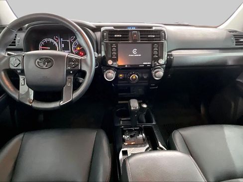 Used 2021 Toyota 4Runner Venture w/ Moonroof Package AWD/4WD image 15