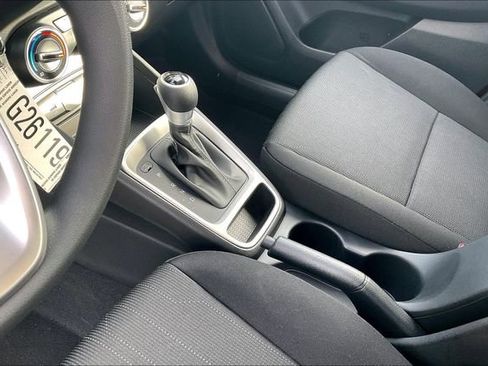 New 2026 Hyundai Venue SE image 8