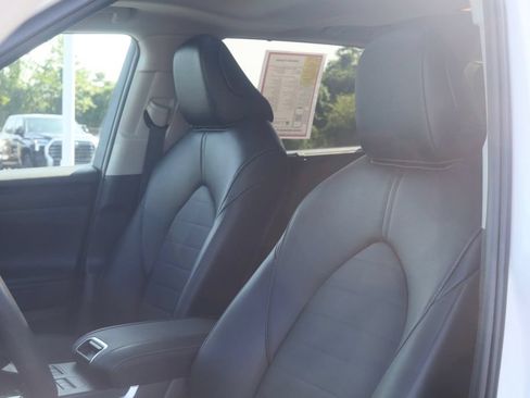 Used 2025 Toyota Highlander XLE AWD/4WD image 20
