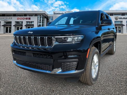 New 2025 Jeep Grand Cherokee L Laredo RWD image 4
