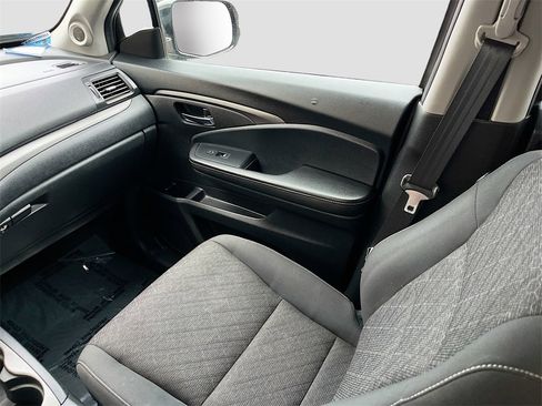 Used 2022 Honda Ridgeline Sport image 21