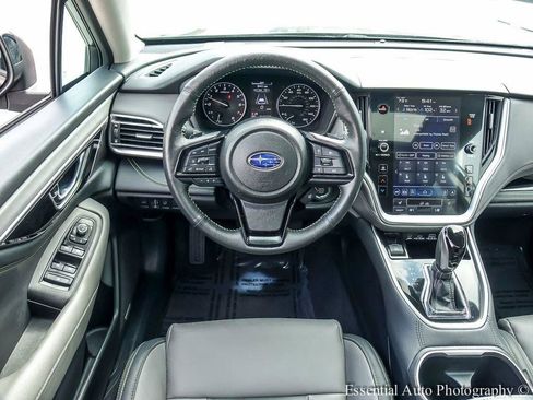 Used 2025 Subaru Outback Onyx Edition AWD/4WD image 13