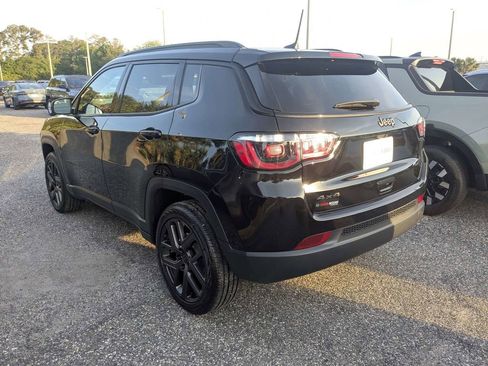 Used 2026 Jeep Compass Latitude AWD/4WD image 3