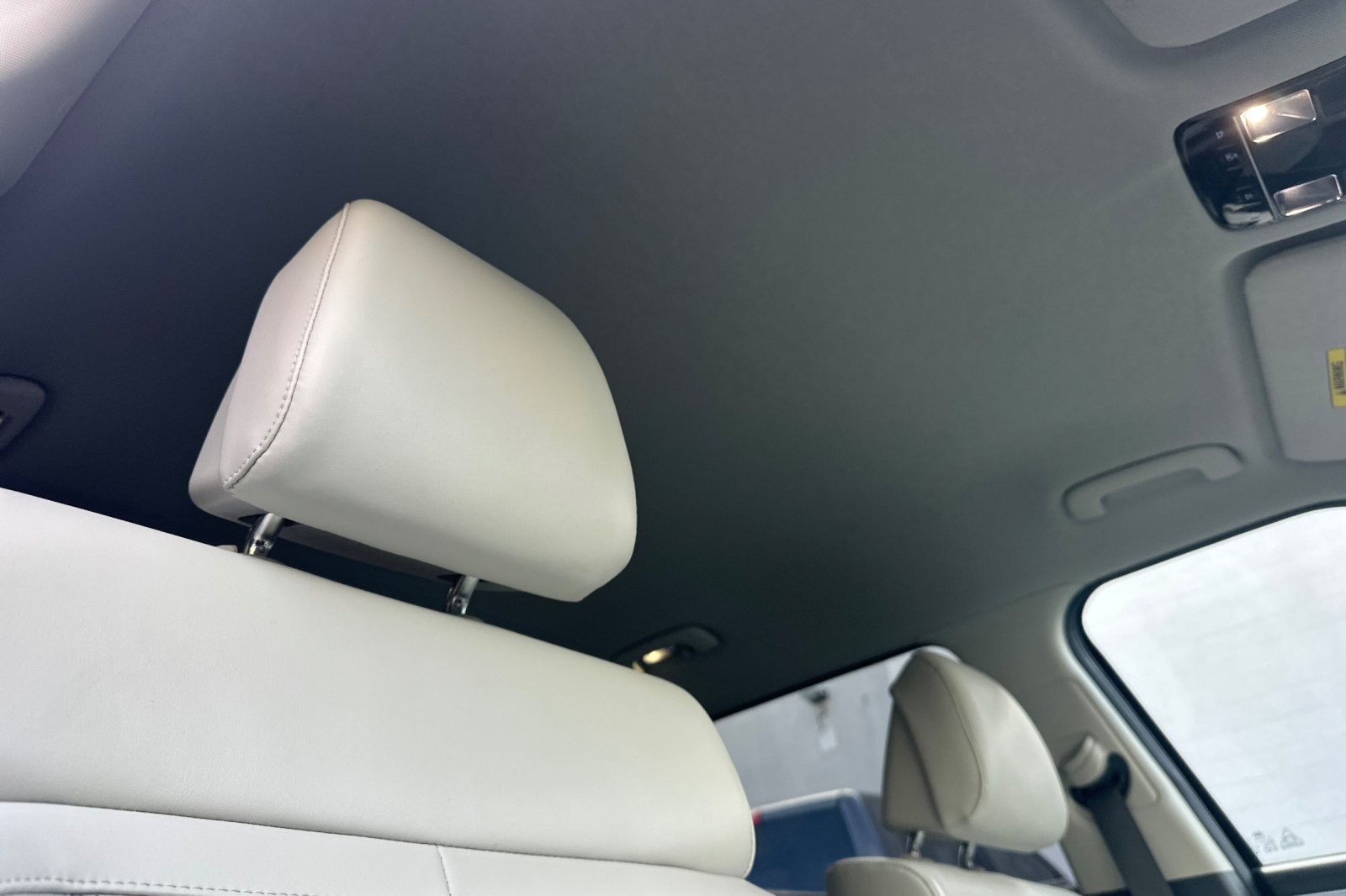 Used 2026 Hyundai Santa Fe SEL FWD image 17