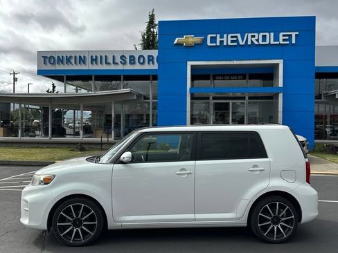 Used 2014 Scion xB Release Series 10.0 FWD image 2