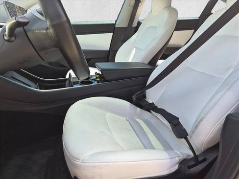 Used 2019 Tesla Model 3 Standard Range Plus RWD image 8