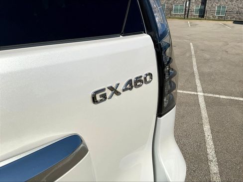 Used 2023 Lexus GX 460 Luxury w/ Sport Design Package AWD/4WD image 24