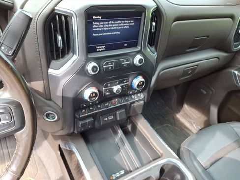 Used 2019 GMC Sierra 1500 Denali w/ Denali Ultimate Package AWD/4WD image 31