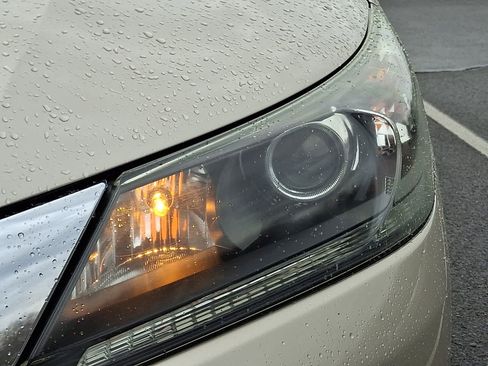 Used 2013 Honda Accord EX-L image 9