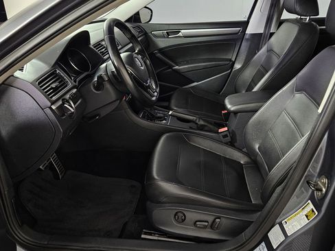 Used 2017 Volkswagen Passat 1.8T R-Line FWD image 21