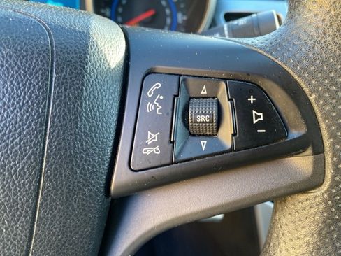 Used 2016 Chevrolet Cruze LT image 19