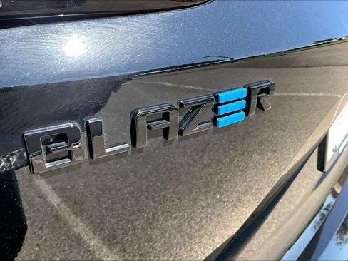 Used 2024 Chevrolet Blazer EV RS AWD/4WD image 33