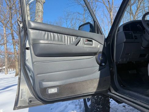 Used 1996 Toyota Land Cruiser image 41