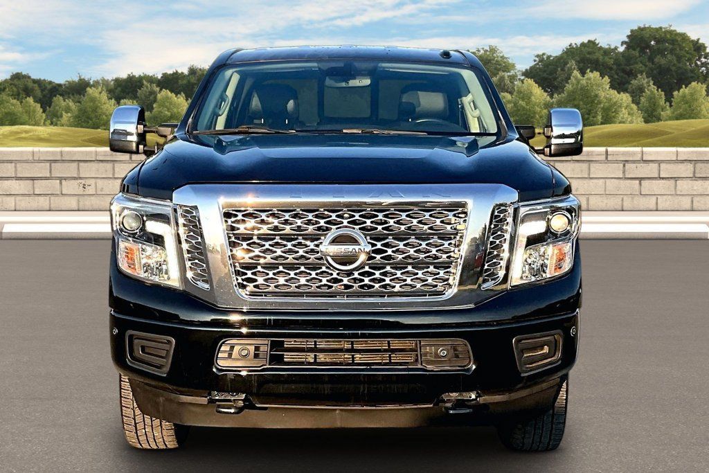 Used 2018 Nissan Titan SL w/ Texas Titan Edition AWD/4WD image 3