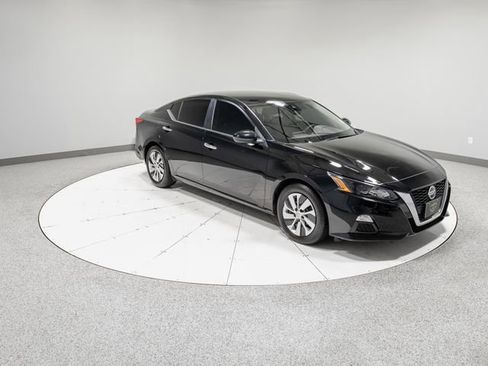 Used 2022 Nissan Altima 2.5 S FWD image 26