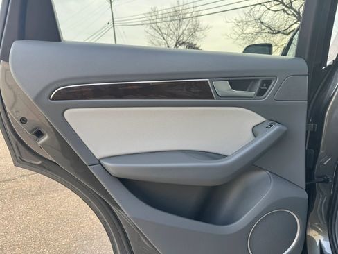 Used 2016 Audi Q5 2.0T Premium Plus w/ Technology Package image 39