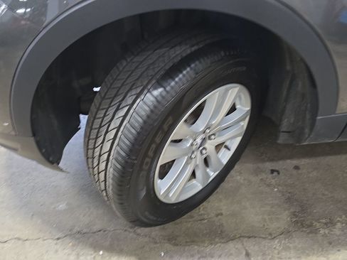 Used 2019 Ford Explorer XLT w/ Class III Trailer Tow Package AWD/4WD image 29